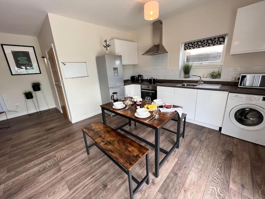 *Brand New* Luxury Country Lodge Burnham-on-Crouch Экстерьер фото