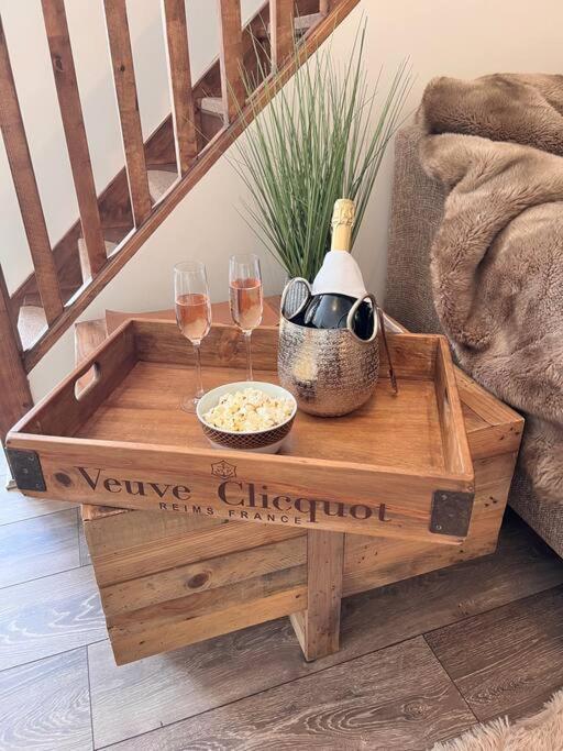 *Brand New* Luxury Country Lodge Burnham-on-Crouch Экстерьер фото